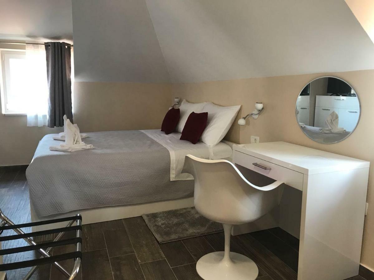 Elegant Residence Rooms & Apartments Σπλιτ Εξωτερικό φωτογραφία